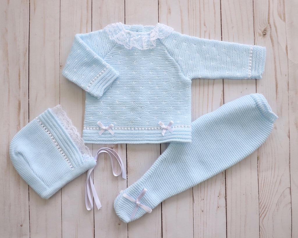 Newborn Knitted 3-pieces Set with lace collar